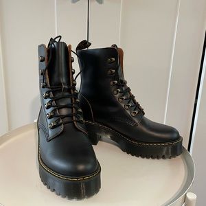 NWOT Doc Marten Leona Combat Boots